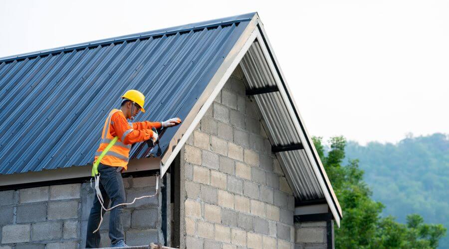 Expert Emergency Roof Repairs services in Niotaze, KS
